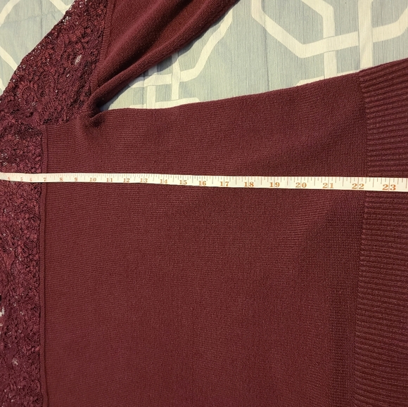 Chic Burgundy Lace Sweater Soho XL - Picture 7 of 9